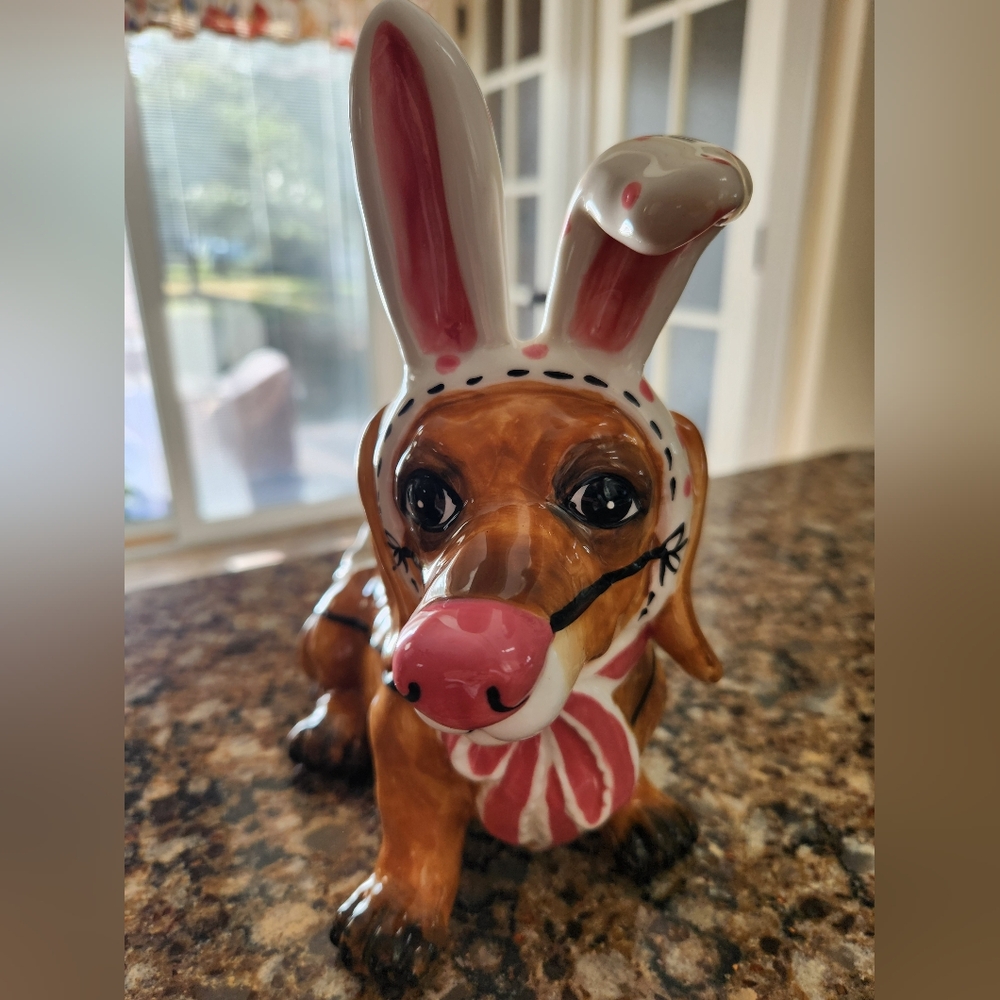 Bunny Dachshund Figurine - Picture 2 of 7